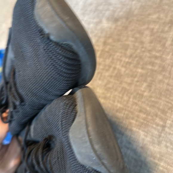 Nike Black Athletic Shoes - Picture 7 of 9